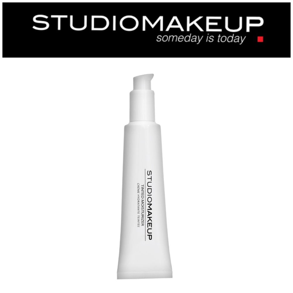 NIB STUDIOMAKEUP TINTED MOISTURIZER IN OAT